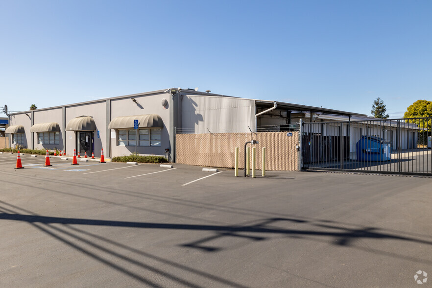 775 Commercial St, San Jose, CA for lease - Building Photo - Image 3 of 22