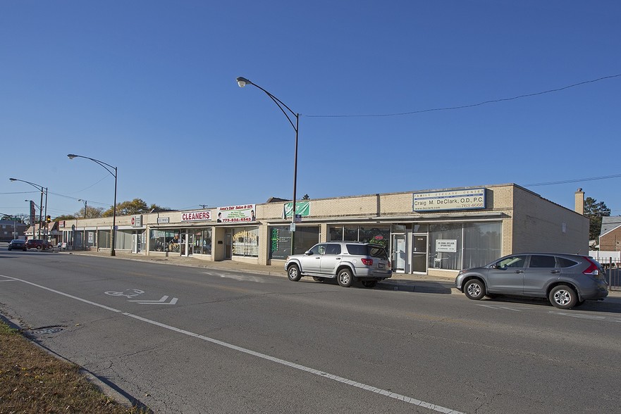 6336-6358 W Gunnison, Chicago, IL for lease - Building Photo - Image 3 of 3