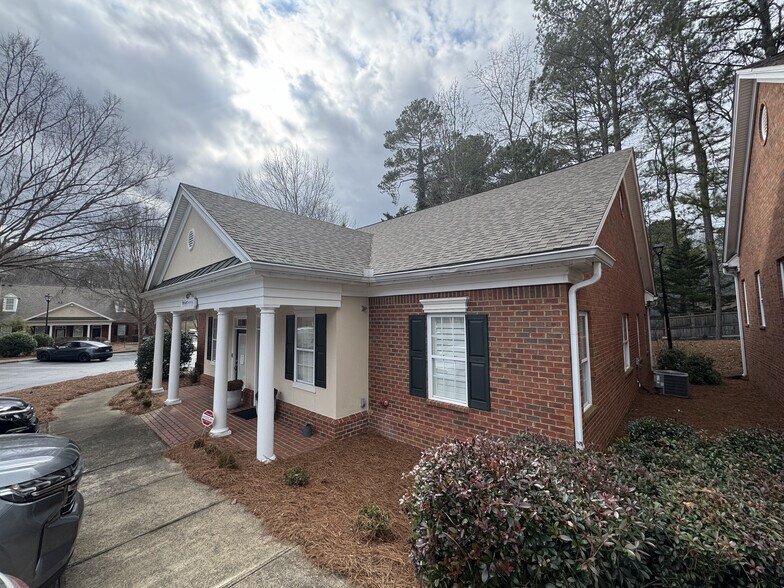 3535 Roswell Rd, Marietta, GA for lease - Building Photo - Image 2 of 16