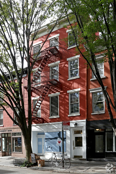 388 Bleecker St, New York, NY for sale - Primary Photo - Image 1 of 1