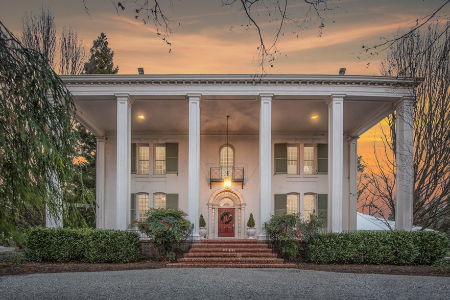 400 Clifton Ct, Pikesville, MD for sale - Building Photo - Image 1 of 26