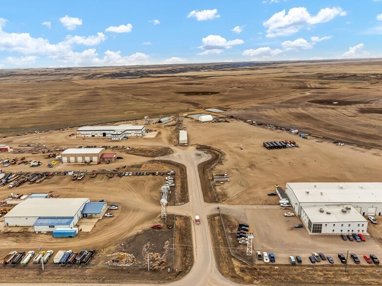 7013 Old Trans Canada Hwy, Redcliff, AB for lease - Building Photo - Image 2 of 5