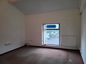 Warrington St, Oldham for lease Interior Photo- Image 1 of 4