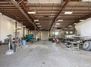 24001 NE Sandy Blvd, Troutdale, OR for lease Interior Photo- Image 2 of 5