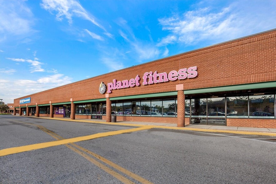 550-582 Ritchie Hwy, Severna Park, MD for lease - Building Photo - Image 1 of 8
