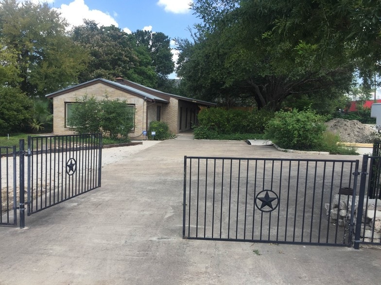 2514 Buell Ave, Austin, TX for lease - Building Photo - Image 1 of 5