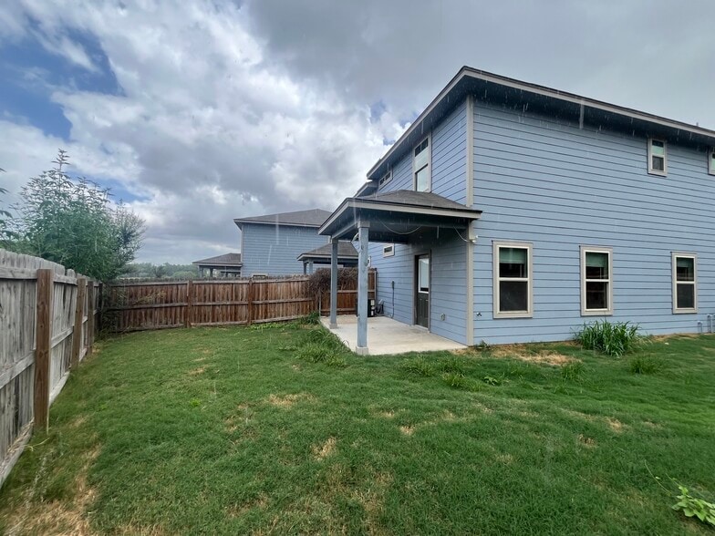 6306 Luglio Ln, San Antonio, TX for sale - Building Photo - Image 3 of 37