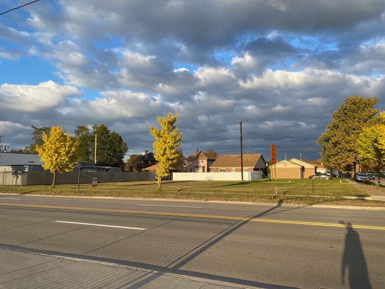 3200 Wyoming ave, Dearborn, MI for sale - Building Photo - Image 3 of 5
