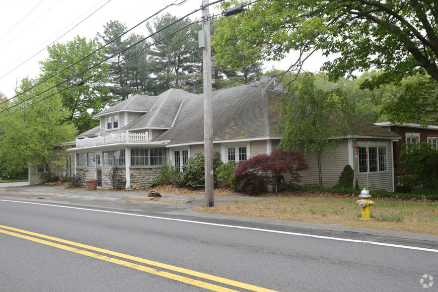 290 Thompson Rd, Webster, MA for lease - Building Photo - Image 2 of 9