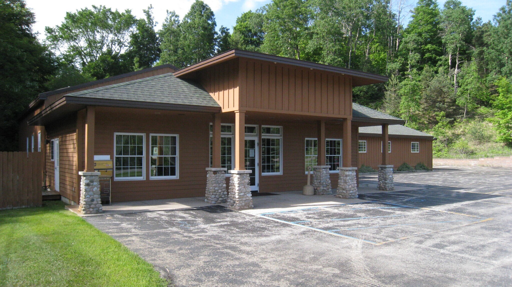 734 Beulah Hwy, Beulah, MI for sale Primary Photo- Image 1 of 1