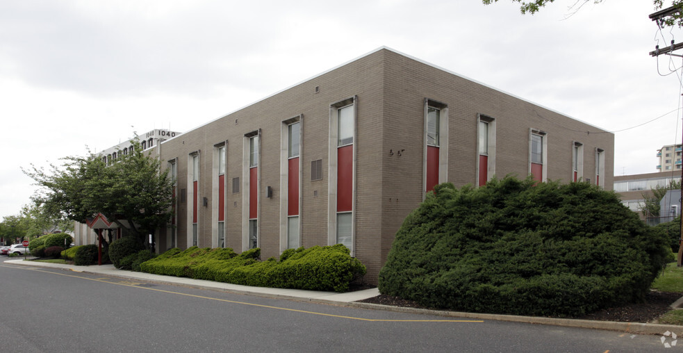 1020 Kings Hwy N, Cherry Hill, NJ for lease - Building Photo - Image 2 of 13