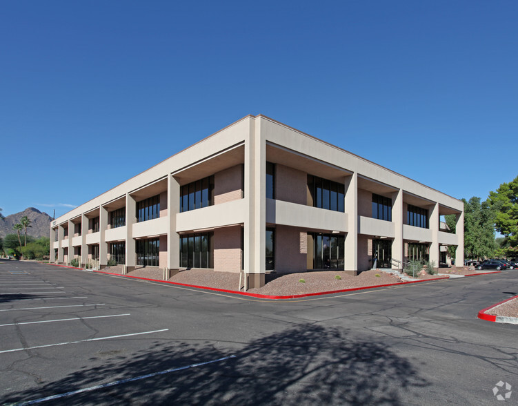 5111 N Scottsdale Rd, Scottsdale, AZ for lease - Building Photo - Image 3 of 11