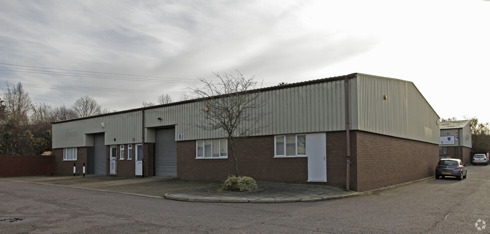 Blackburn Rd, Dunstable for lease - Primary Photo - Image 1 of 3