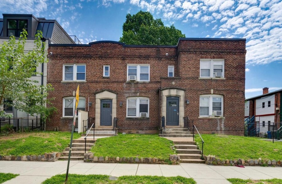 1307-1309 Holbrook St NE, Washington, DC for sale - Building Photo - Image 1 of 5