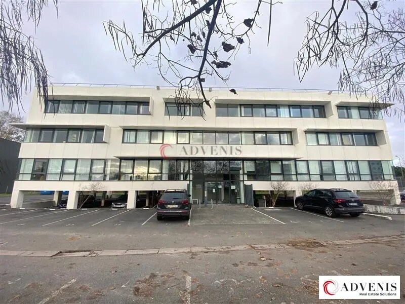 Office in Mérignac for lease Building Photo- Image 1 of 11