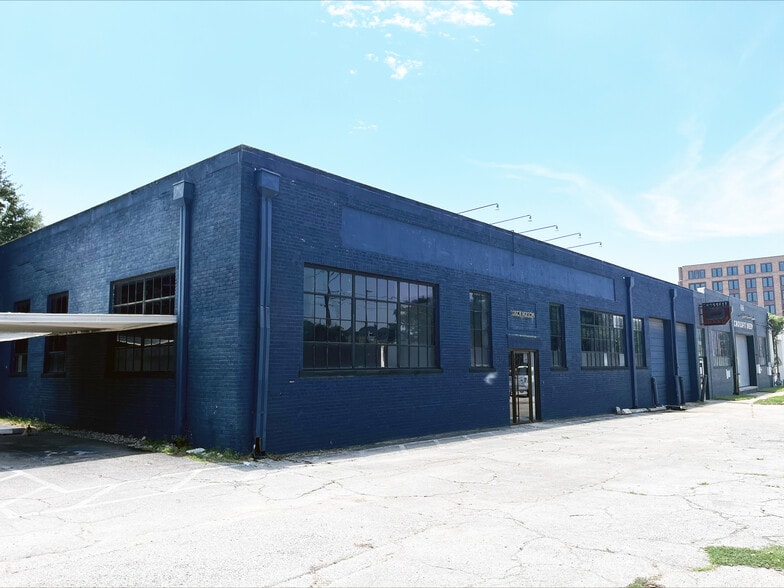 3030 Canton St, Dallas, TX for lease - Building Photo - Image 1 of 12