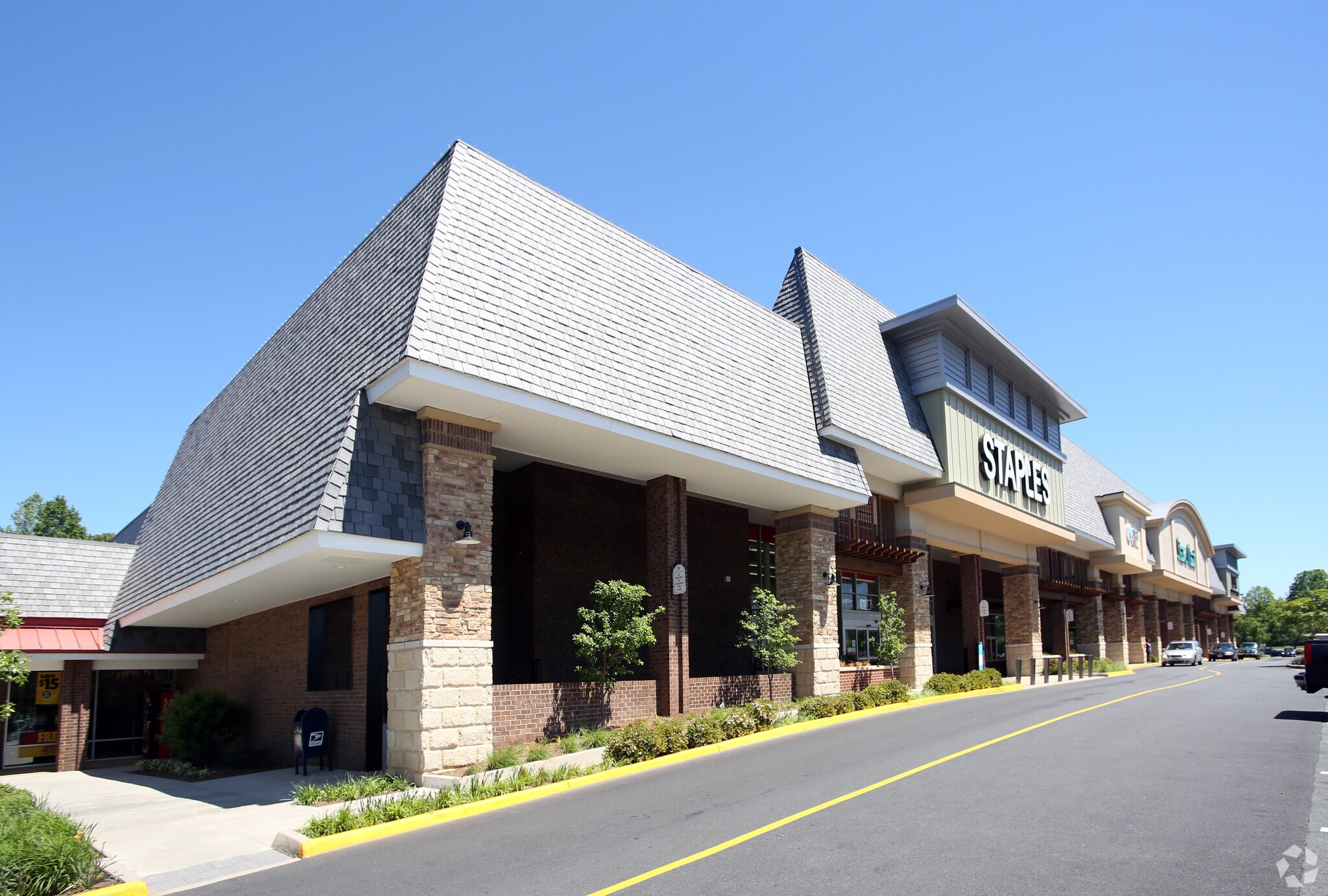 300-820 Twentyninth Place Ct, Charlottesville, VA for sale Primary Photo- Image 1 of 1