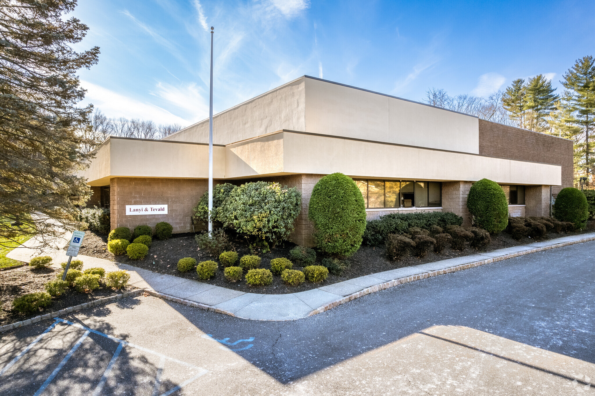 6 Powder Horn Dr, Warren, NJ for lease Primary Photo- Image 1 of 6