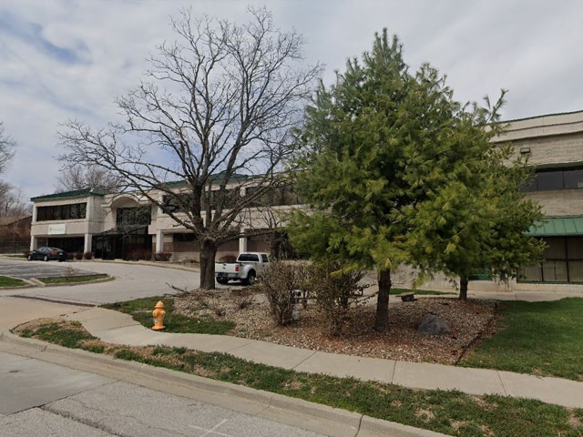 9808 E 66th Ter, Raytown, MO for sale - Building Photo - Image 2 of 4