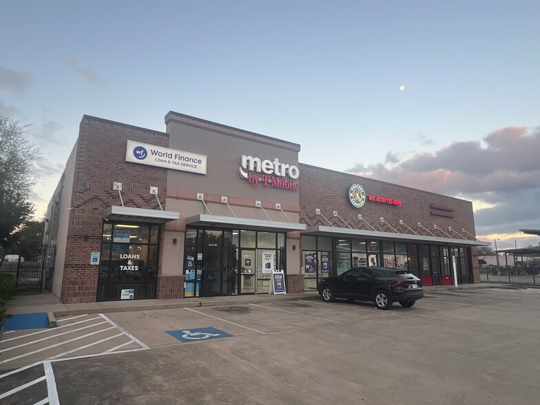 7003 Harrisburg Blvd, Houston, TX for lease - Building Photo - Image 1 of 5