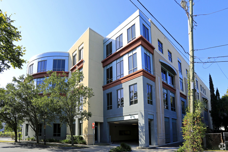 100 Calhoun St, Charleston, SC for lease - Building Photo - Image 2 of 6