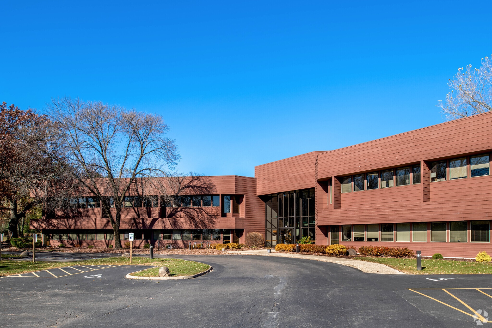 2701 International Ln, Madison, WI for sale Primary Photo- Image 1 of 1