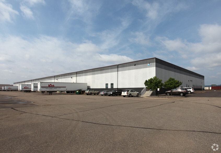 5730-5736 Main St NE, Fridley, MN for sale - Primary Photo - Image 1 of 1