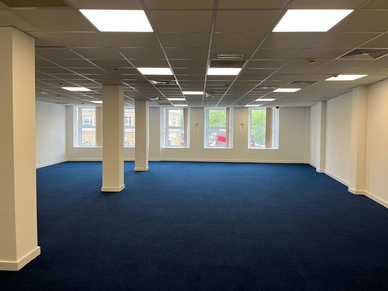 2-16 Church Rd, Stanmore for lease - Building Photo - Image 2 of 7