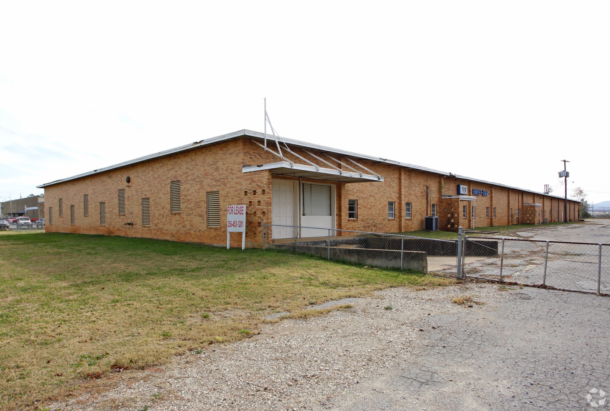 1846 Electronics Dr, Anniston, AL for sale Primary Photo- Image 1 of 1