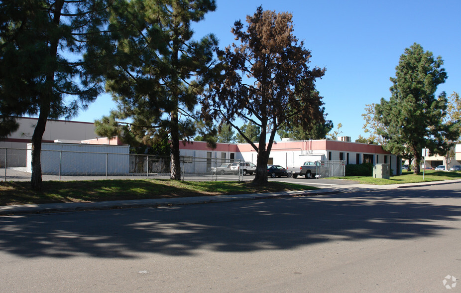 7355 Carroll Rd, San Diego, CA for lease - Primary Photo - Image 1 of 8