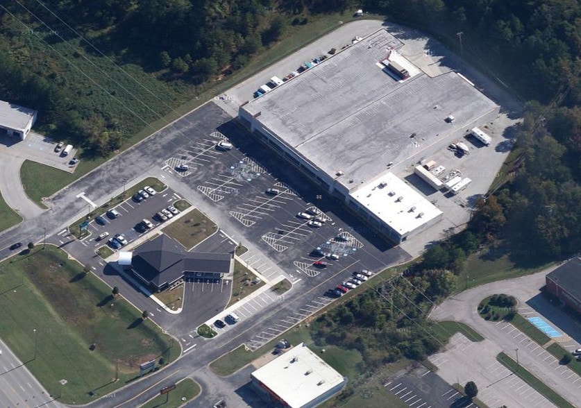 4972-4980 Highway 58, Chattanooga, TN for lease - Building Photo - Image 2 of 5