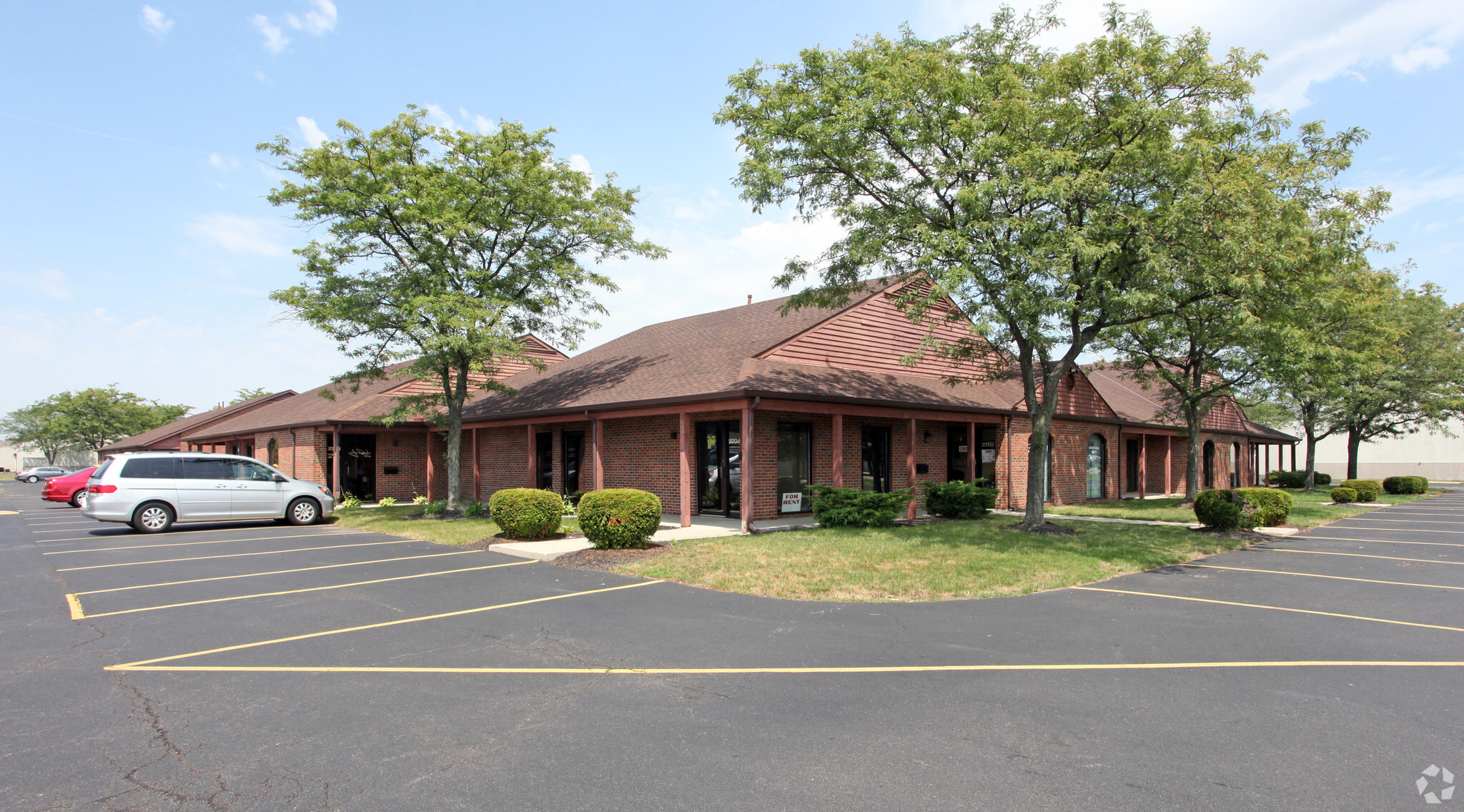 2688-2710 Billingsley Rd, Columbus, OH for lease Primary Photo- Image 1 of 3