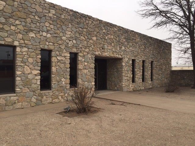 325 S Kansas Ave, Liberal, KS for sale - Primary Photo - Image 1 of 1