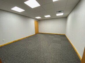 14401 E 42nd St, Independence, MO for lease Interior Photo- Image 2 of 7