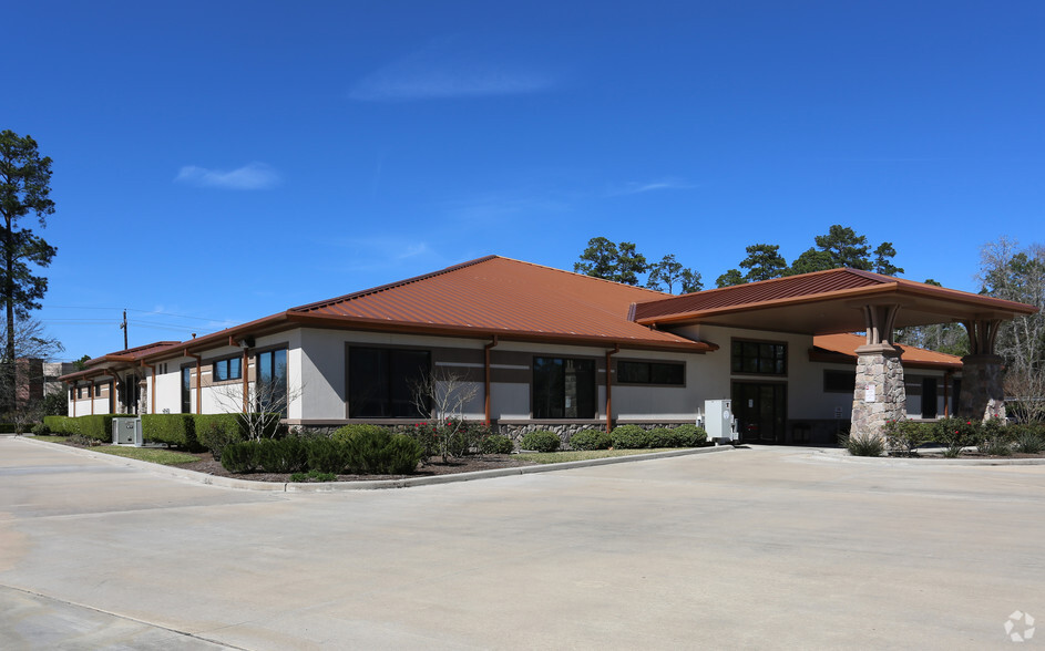 503 Medical Center Blvd, Conroe, TX for lease - Building Photo - Image 2 of 3