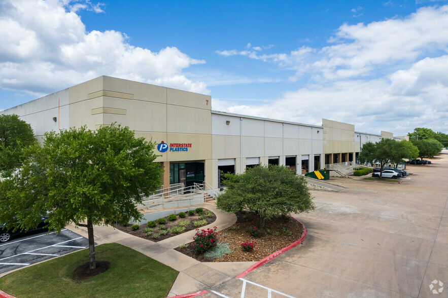 3714 Bluestein Dr, Austin, TX for lease - Building Photo - Image 1 of 5