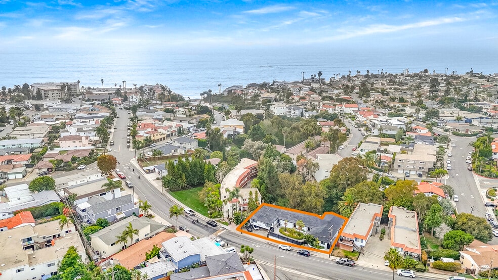 244-246 W Avenida Palizada, San Clemente, CA for sale - Building Photo - Image 1 of 9