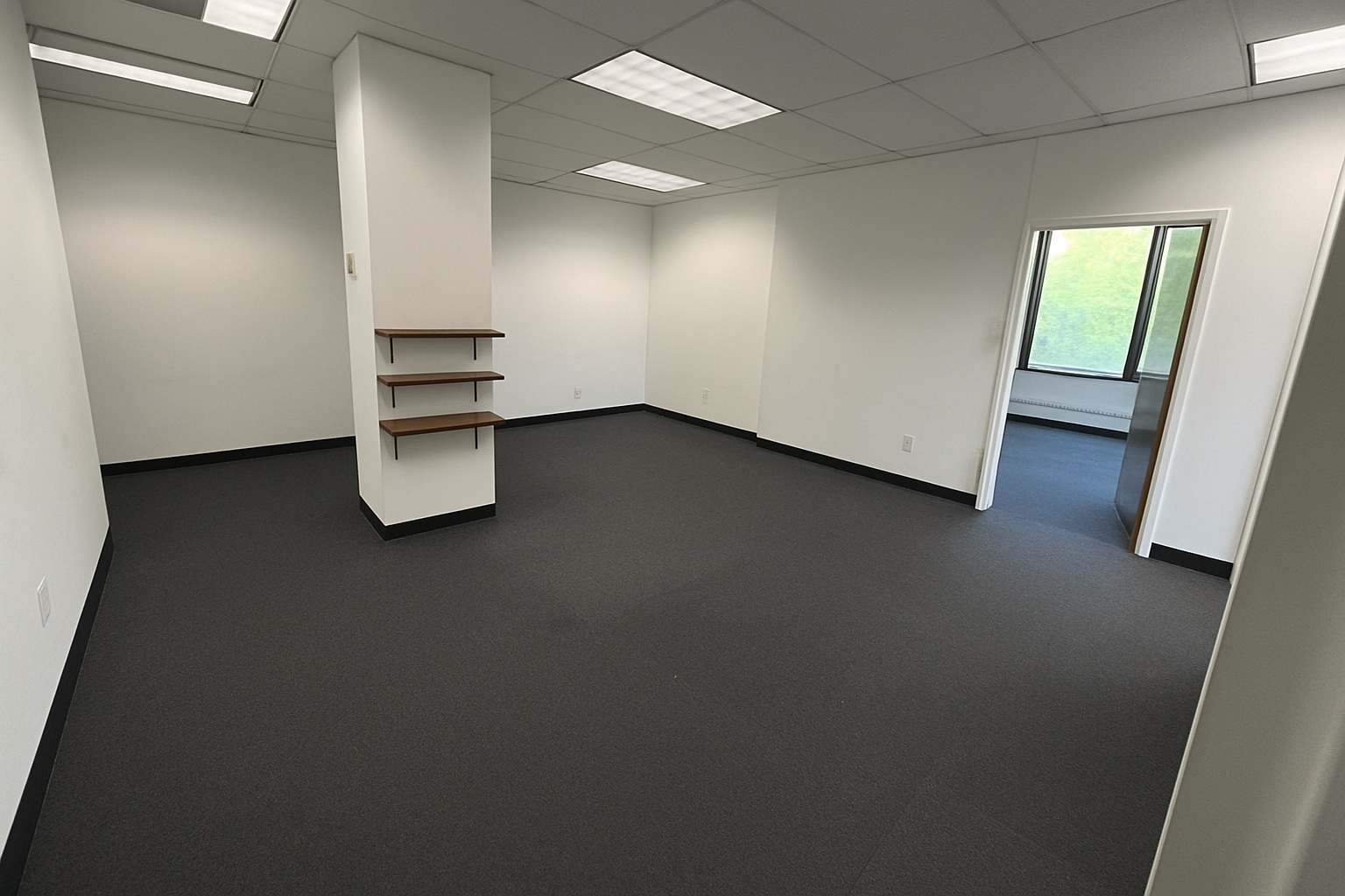 35 E Grassy Sprain Rd, Yonkers, NY for lease Interior Photo- Image 1 of 3