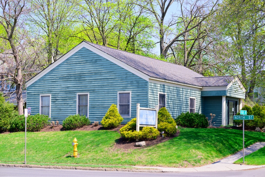 1 Park Ave, Auburn, NY for sale - Building Photo - Image 1 of 1