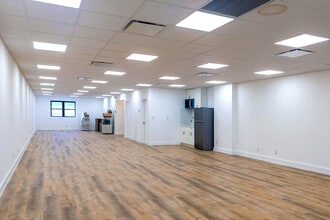 3858 11th St, Long Island City, NY for lease Interior Photo- Image 2 of 2