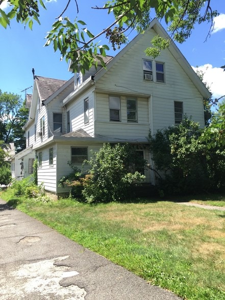 40 W Hyatt Rd, Mount Kisco, NY for sale - Building Photo - Image 1 of 1