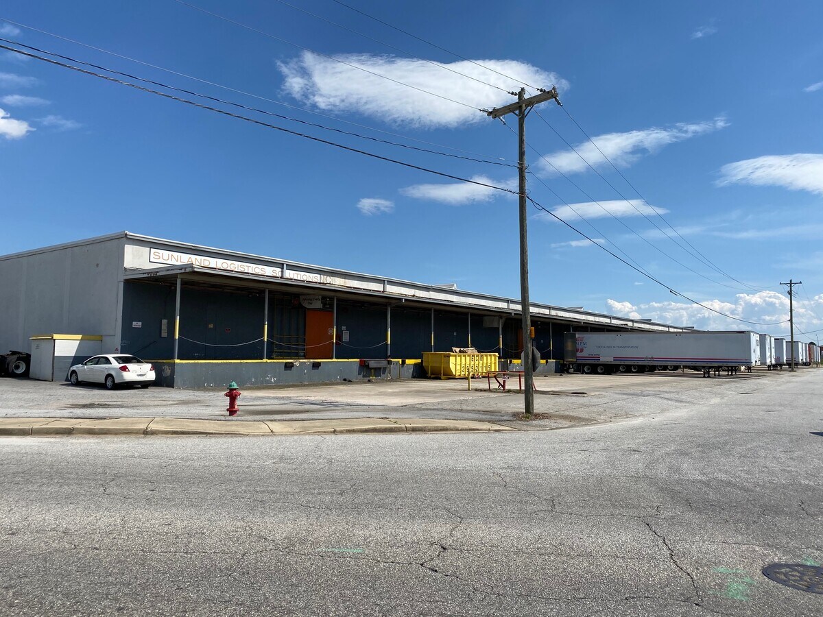 2605 Anderson Rd, Greenville, SC 29611