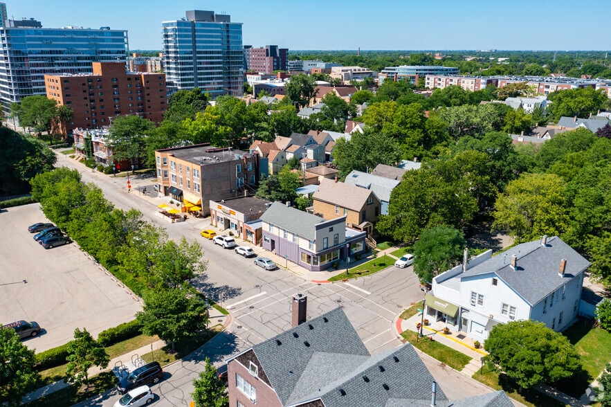 1000 Foster St, Evanston, IL for lease - Building Photo - Image 3 of 6