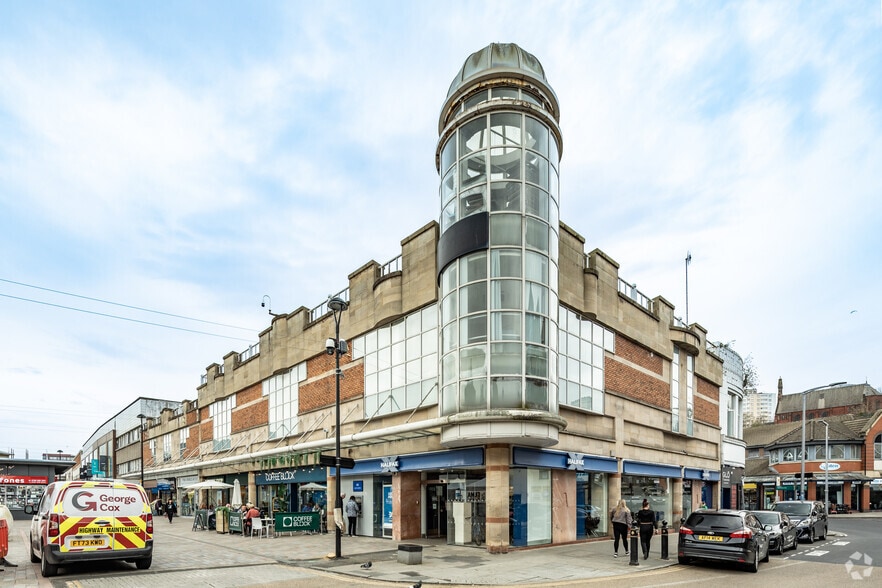 Great Underbank, Stockport for lease - Building Photo - Image 2 of 14