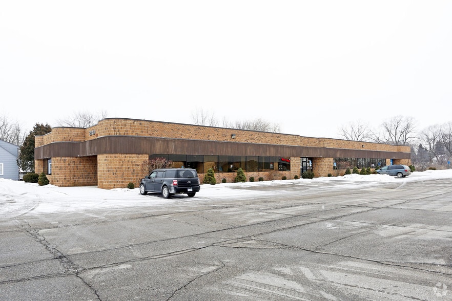 2840 Crooks Rd, Rochester Hills, MI for lease - Primary Photo - Image 1 of 4