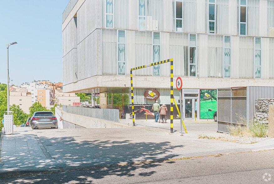 Calle Gaspar de Morales, 1, Paracuellos de Jarama, Madrid for sale - Building Photo - Image 3 of 3