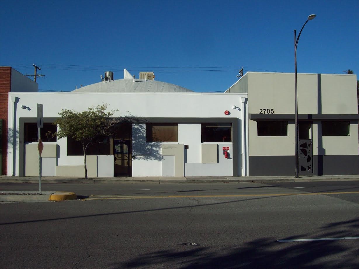 2705-2707 W Empire Ave, Burbank, CA for lease Building Photo- Image 1 of 9