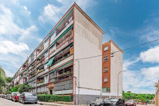 More details for Calle de Aguilafuente, 9, Madrid - Multifamily for Sale
