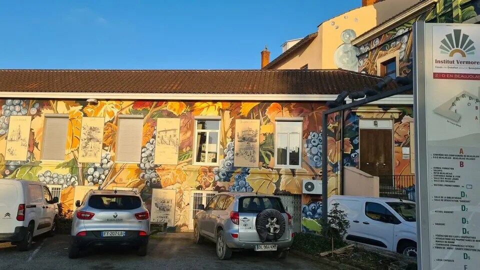 Office in Villefranche-sur-Saône for lease - Building Photo - Image 2 of 3