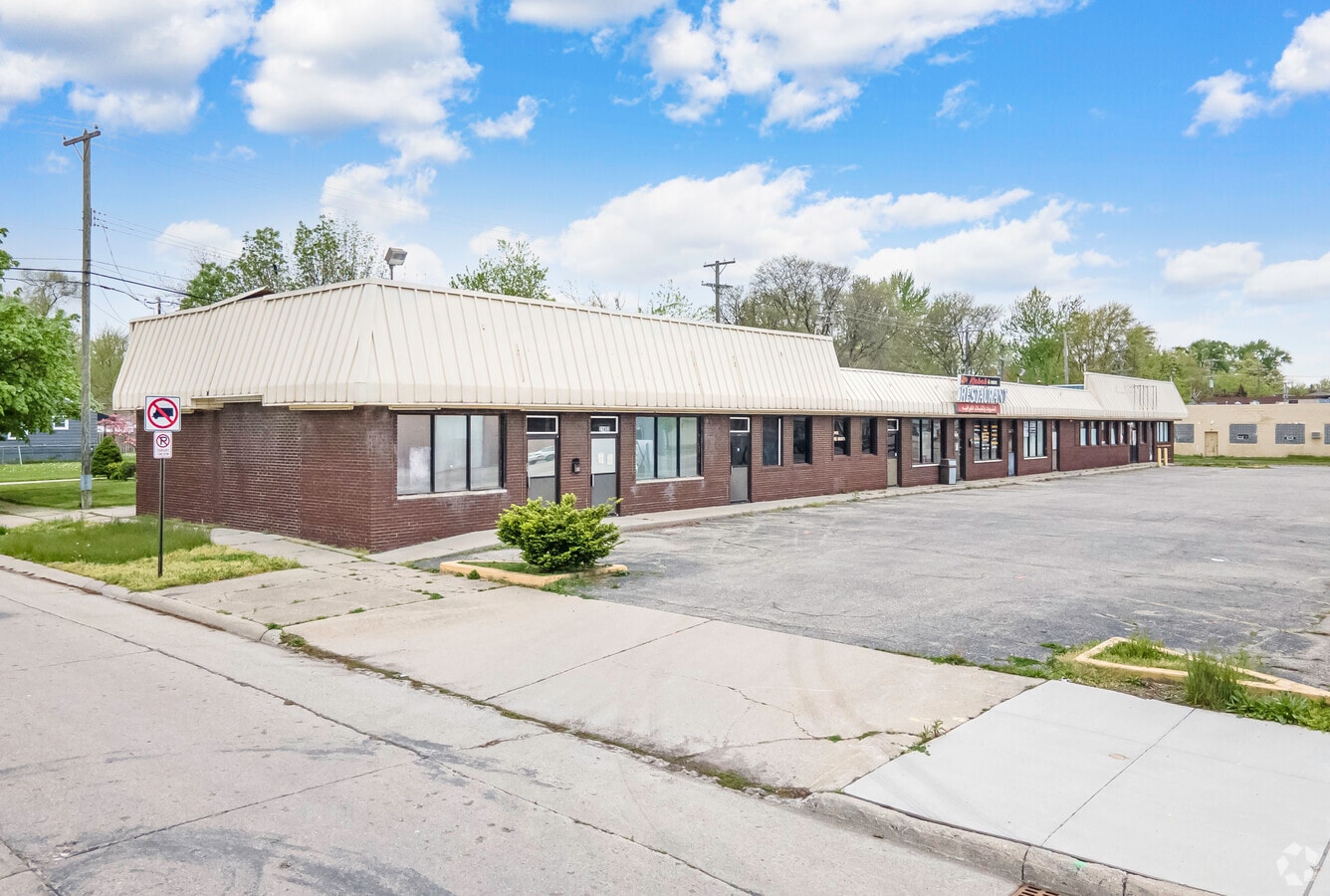 2140321423 John R Rd, Hazel Park, MI 48030